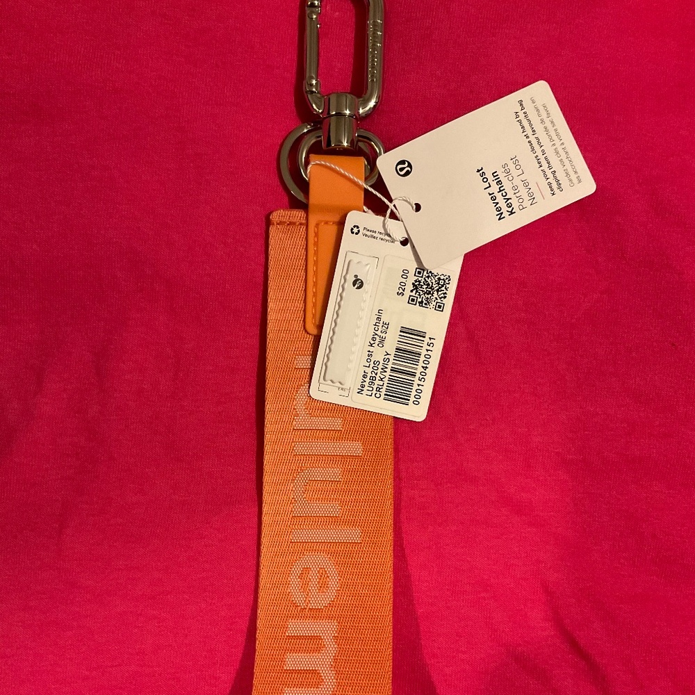 Luluemon orange keychain,